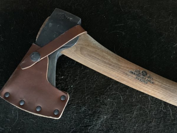 How to Use an Axe – Sporting Road